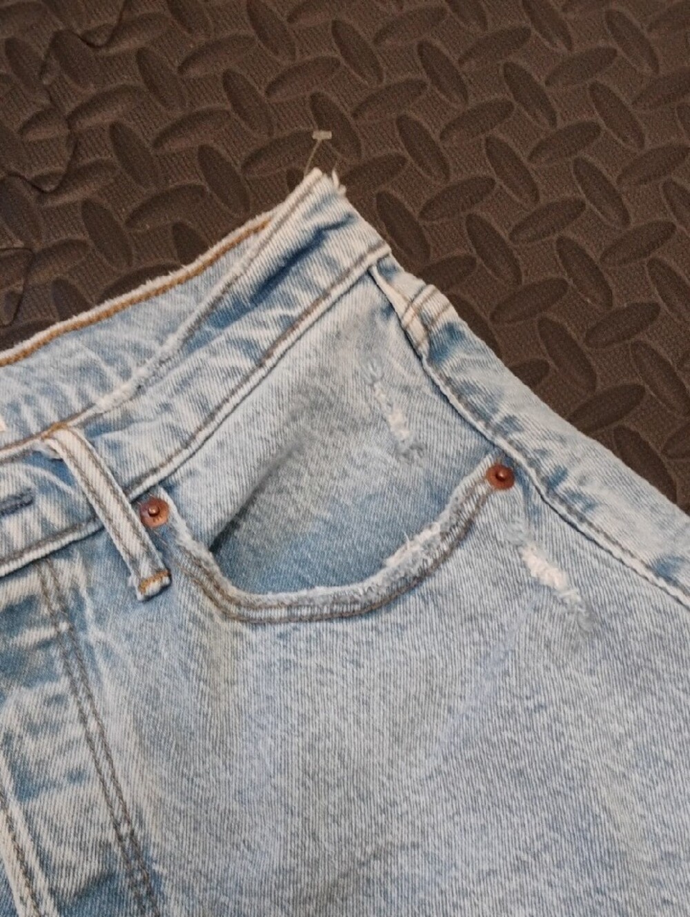 Abercrombie & Fitch Light Blue Denim High-Waist Women’s Shorts - Picture 3 of 8